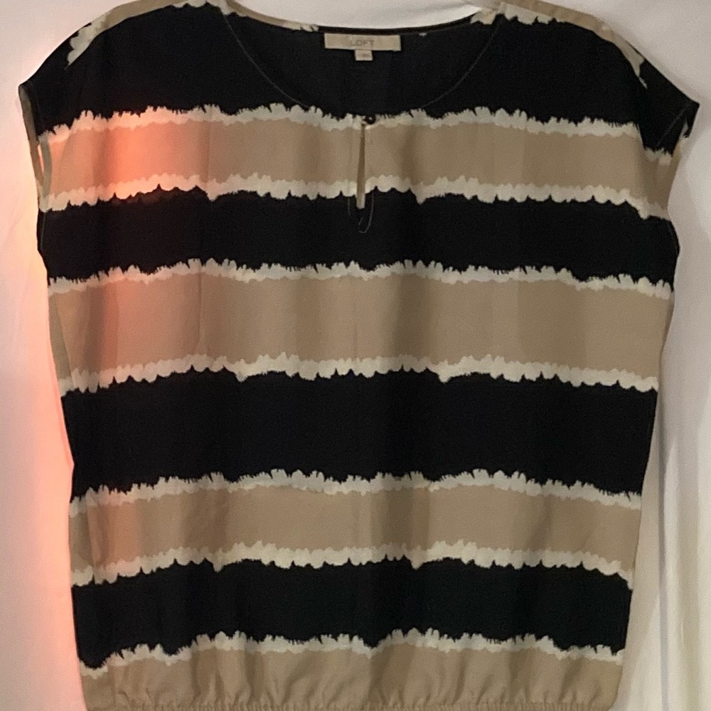 Loft Pullover Top Size S Tan, Off White & Black